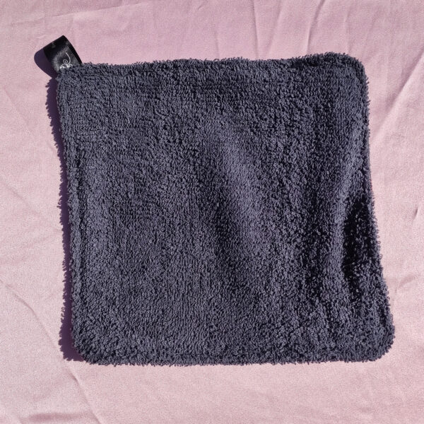 back view of unpaper towel